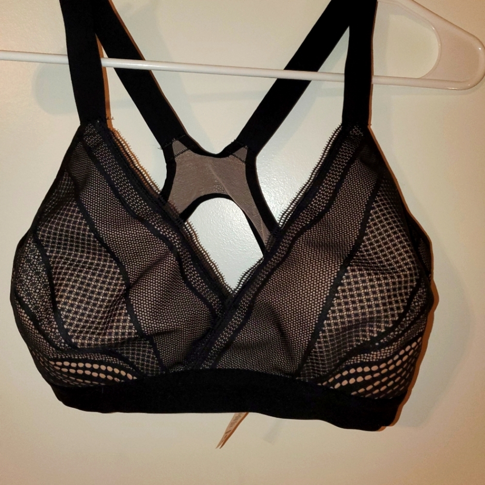 Lululemon bra, 36D
